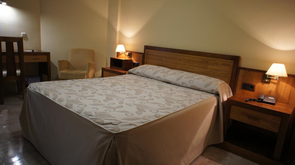 Hotel Puente Romano Alcántara Kamer foto