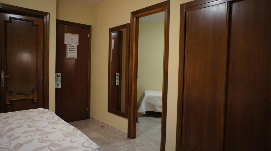 Hotel Puente Romano Alcántara Kamer foto